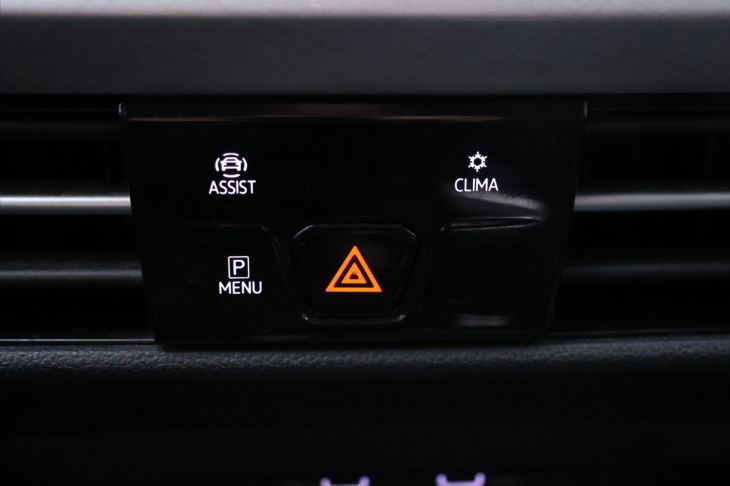 Volkswagen Golf Variant 1,5 TSI 110kW CZ LED 1.Maj