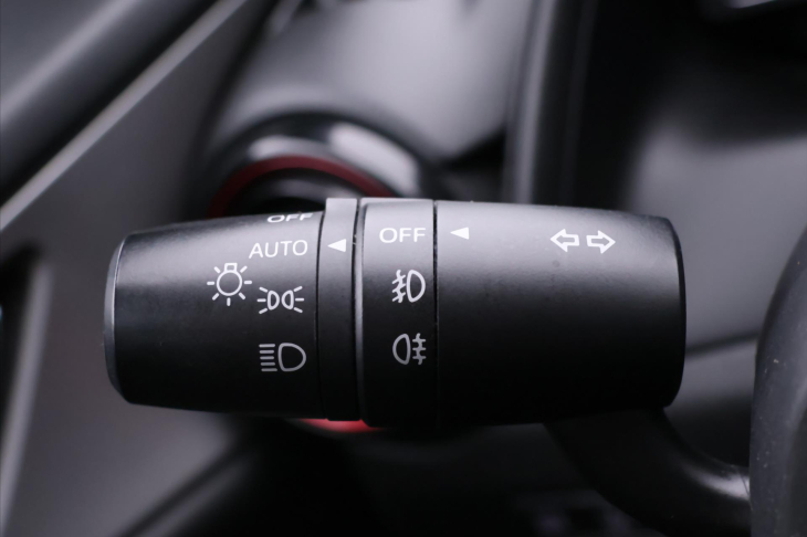 Mazda CX-3 2,0 Skyactiv-G120 Revolution