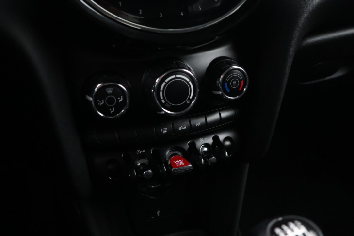 Mini Cooper 1,5 100kW LED CZ 1.Maj. DPH