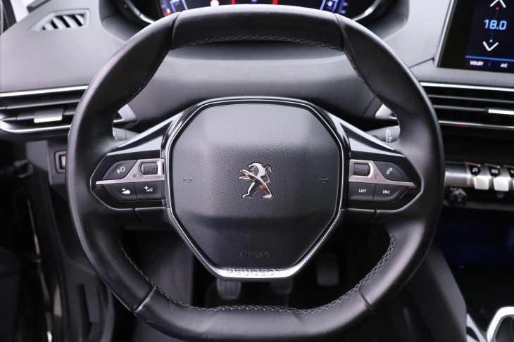 Peugeot 3008 1,2 PT 96kW Allure Navi 1.Maj