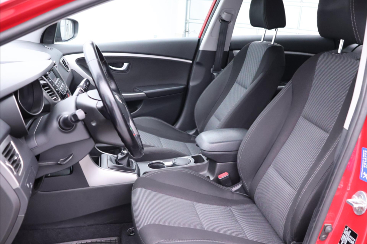 Hyundai i30 1,6 GDi 88kW CZ