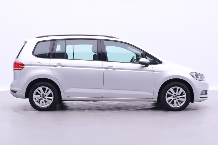 Volkswagen Touran 2,0 TDI 110kW DSG 1.Maj DPH