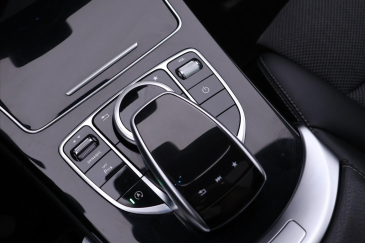 Mercedes-Benz Třídy C 2,0 200 135kW Aut. Avantgarde