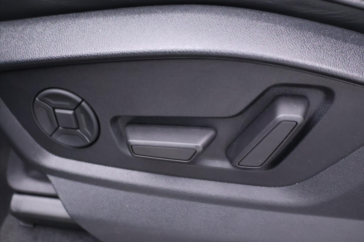 Audi Q7 3,0 50TDI 210kW S line CZ DPH