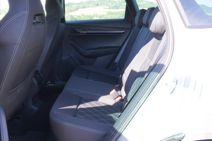Škoda Karoq 2,0 2.0 TDI Sportline 4x4 DSG