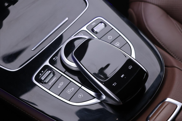 Mercedes-Benz Třídy E 3,5 400 245kW Aut. 4MATIC CZ