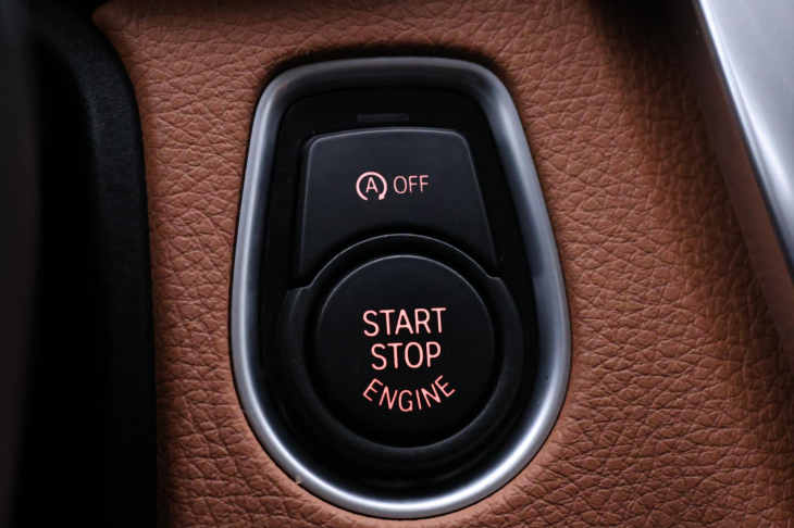 BMW Řada 4 2,0 420d 135kW Luxury Xenon