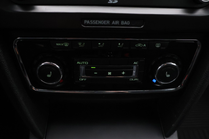 Škoda Superb 2.0 TDI 103kW CZ Xenon Tažné