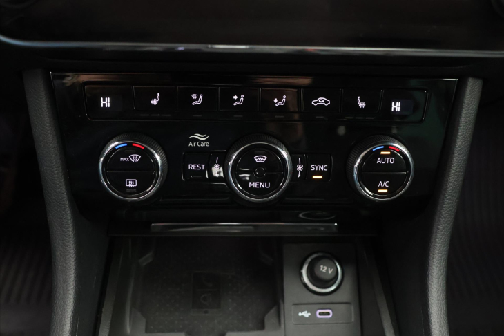 Škoda Superb 2,0 110kW Style LED DSG CZ