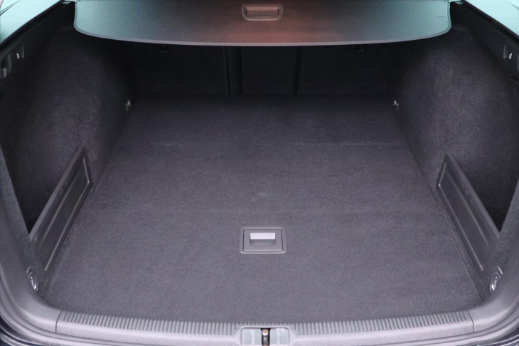 Volkswagen Passat 1,4 TSI 90kW Highline 1.Maj.