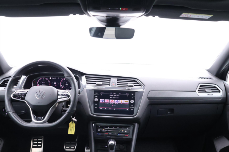 Volkswagen Tiguan Allspace 2,0 TSI DSG 4M R-Line 7Míst DPH