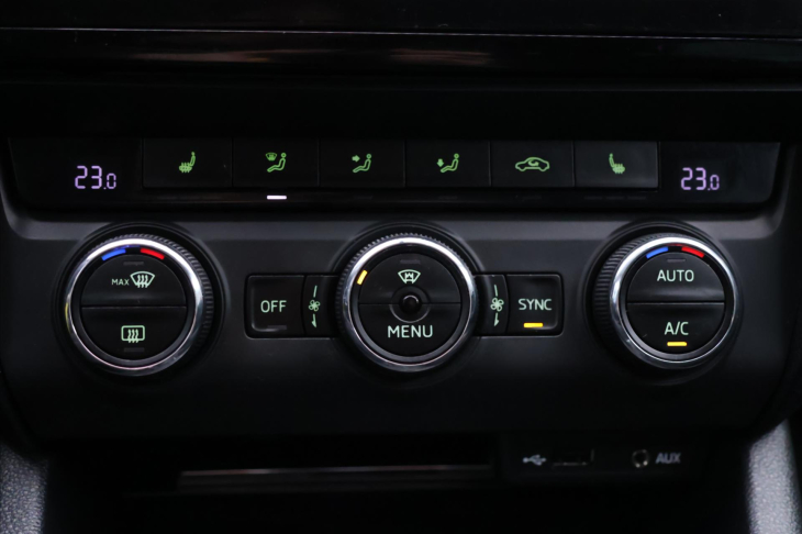 Škoda Octavia 1,6 TDI 81kW Joy Navi Xenon