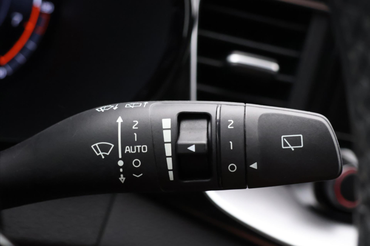 Kia XCeed 1,5 T-GDI 118kW Top CZ