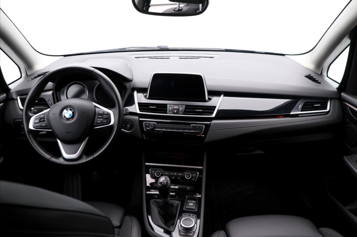 BMW Řada 2 1.5 218i GRAN TOURER