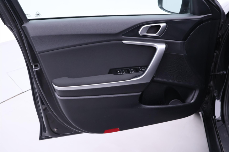 Kia Ceed 1,0 T-GDI 74kW Exclusive CZ