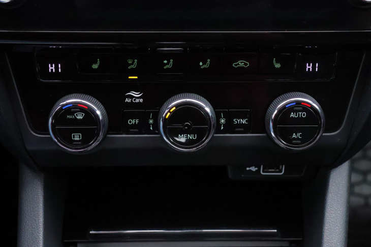 Škoda Octavia 2,0 TDI DSG 4x4 CZ Style DPH