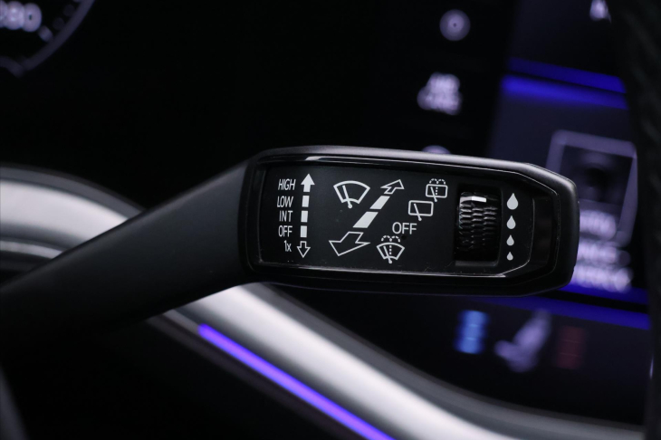 Volkswagen Touareg 3,0 TDI V6 210kW 4M CZ DPH