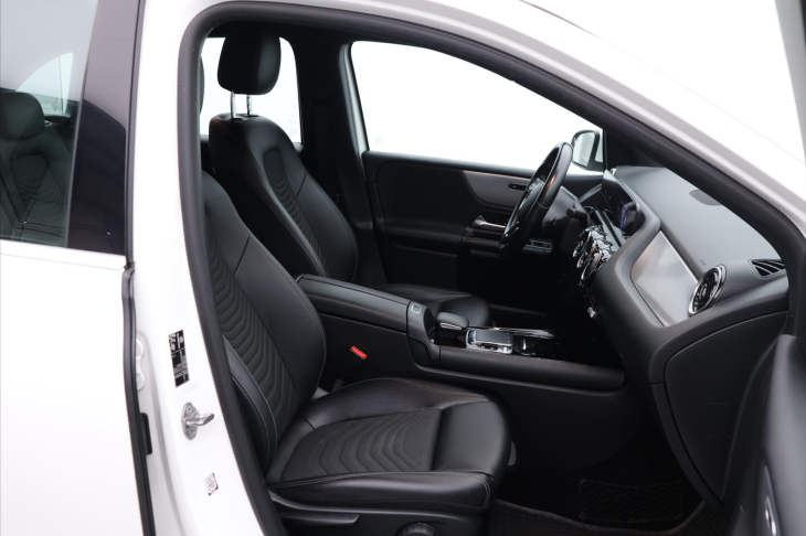 Mercedes-Benz Třídy B 1,5 180d 85kW Aut. Led Navi CZ