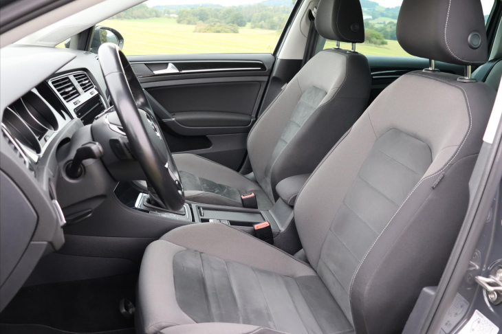 Volkswagen Golf 1,5 TSI 110kW DSG Highline DPH