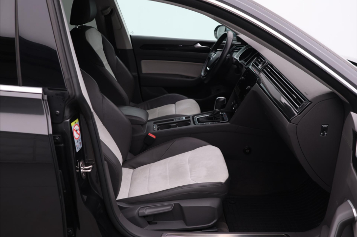 Volkswagen Arteon 2,0 TDi 140kW 4Motion DSG Elegance DPH