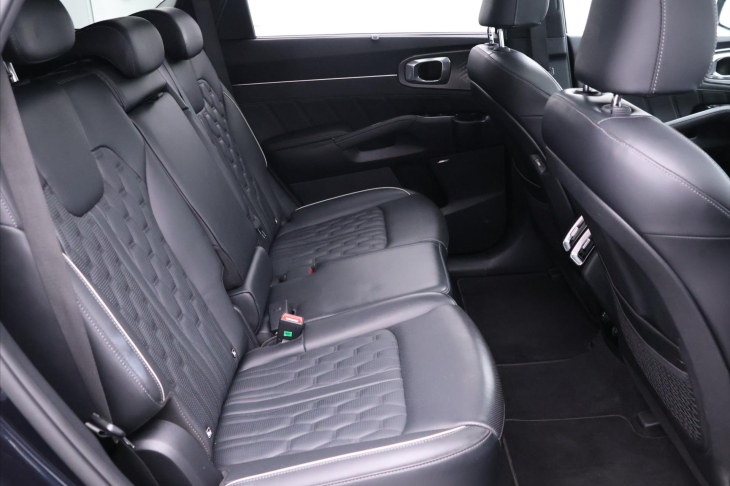Kia Sorento 1,6 T-GDi 132 kW Premium CZ DPH