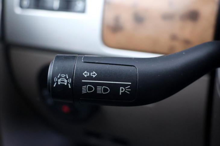 Volkswagen Touareg 3,0 TDI V6 176kW Tiptronic CZ