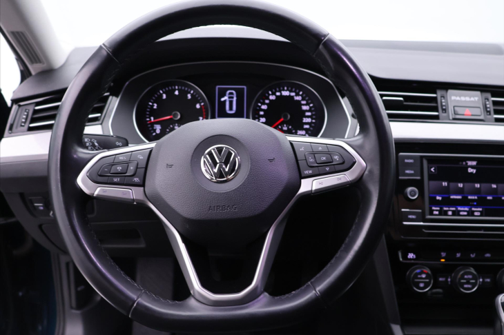 Volkswagen Passat 1,5 TSI 110kW CZ Business LED