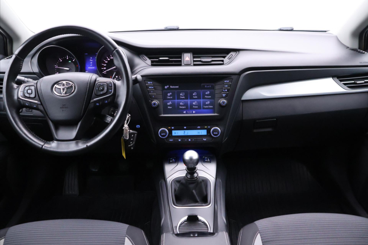 Toyota Avensis 2,0 D-4D 105kW CZ Navi Xenon