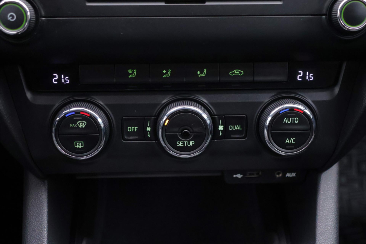 Škoda Octavia 1,4 TSI 103kW Serv.Kniha 1.Maj