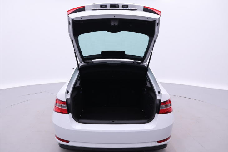 Škoda Superb 2,0 TDI 110kW CZ Style LED DPH