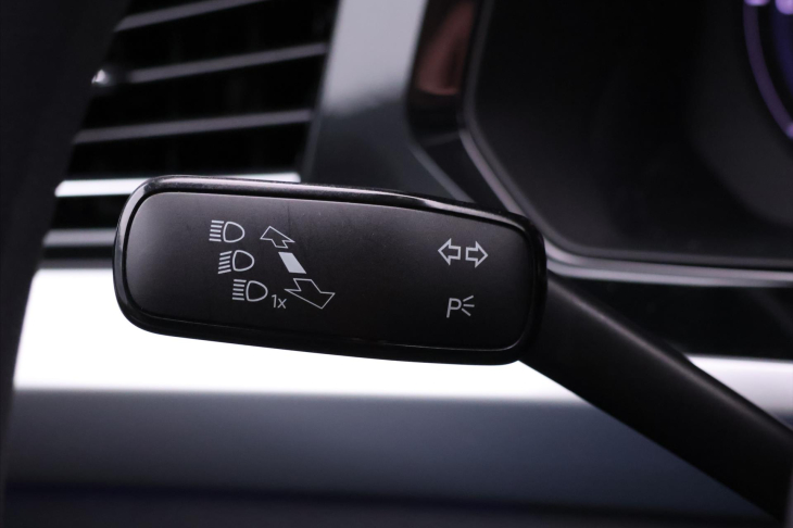 Volkswagen Bora E-Bora 100kW Automat