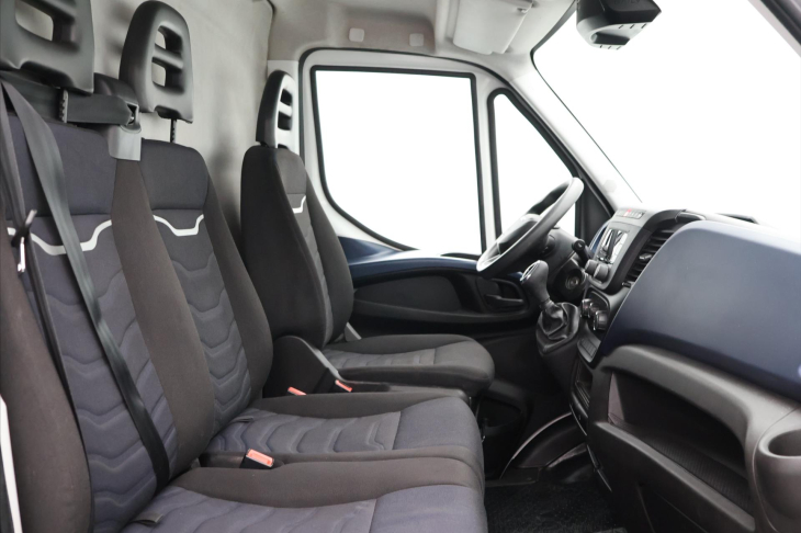 Iveco Daily 2,3 35C16 115kW L4H3 CZ DPH