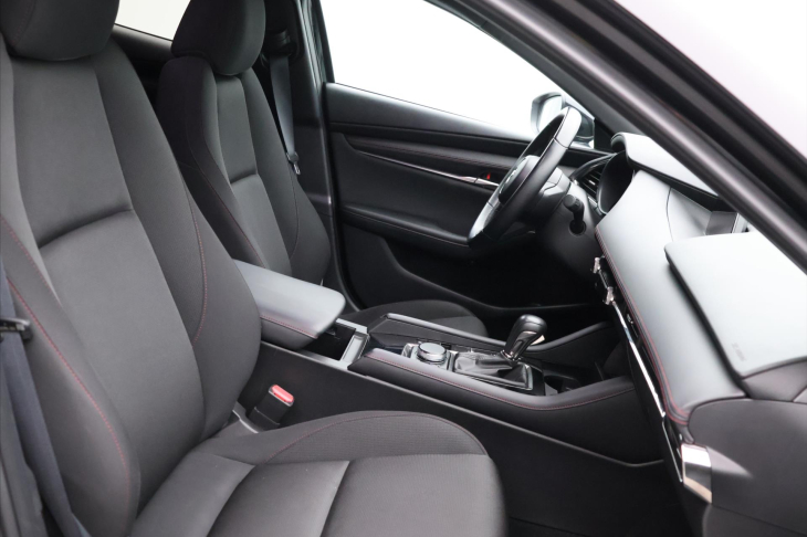 Mazda 3 2.0 eSkyactive-G122 Homura Aut