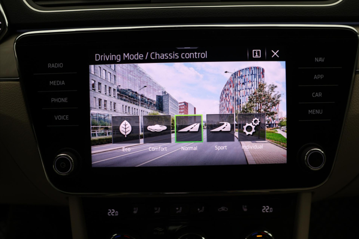 Škoda Superb 2,0 TDI DSG L&K LED  DPH CZ