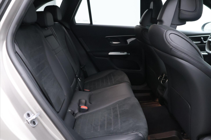 Mercedes-Benz GLC 2,0 300 4Matic AMG CZ 1Maj