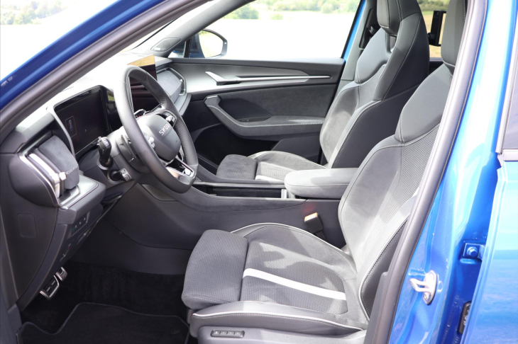Škoda Kodiaq 2,0 TDi Sportline DSG 4x4 7-Míst