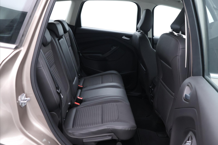Ford Kuga 2,0 TDCi 110kW AWD ST-Line+ CZ