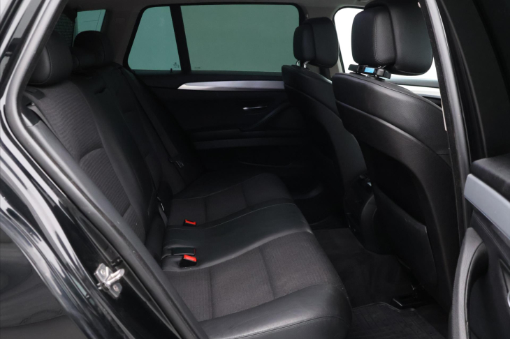 BMW Řada 5 3,0 530d x Drive Tažné Klima