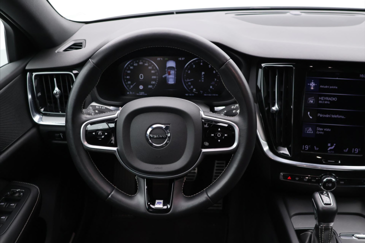 Volvo V60 2,0 T5 184kW Drive-E R-Design