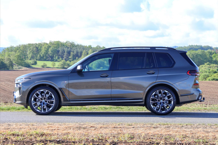 BMW X7 3,0 40d 250kW Xdrive M-Paket DPH