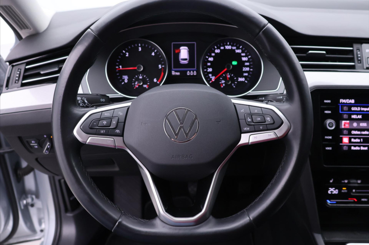 Volkswagen Passat 2,0 TDI 110kW DSG Matrix DPH