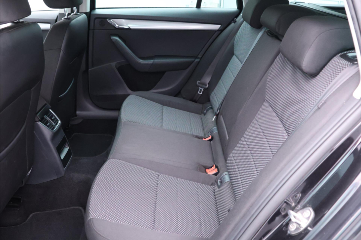 Škoda Octavia 1,4 TSI 103kW DSG Klima Xenon