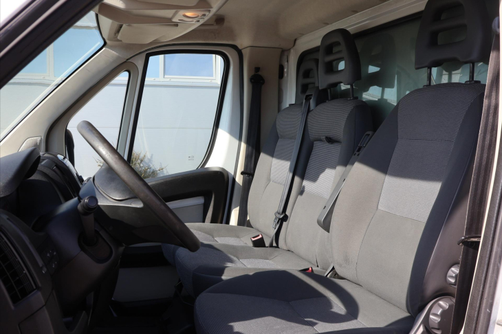 Peugeot Boxer 2,2 HDi 88kW L4H3 CZ 8 palet