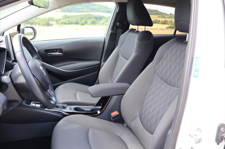 Toyota Corolla 1,5 VTi Aut. Comfort DPH CZ