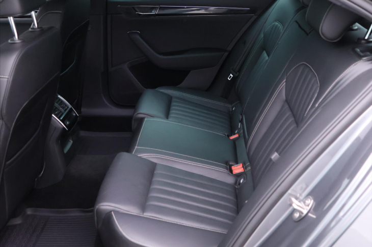 Škoda Superb 2,0 TDI 147kW L&K 4x4 DSG LED