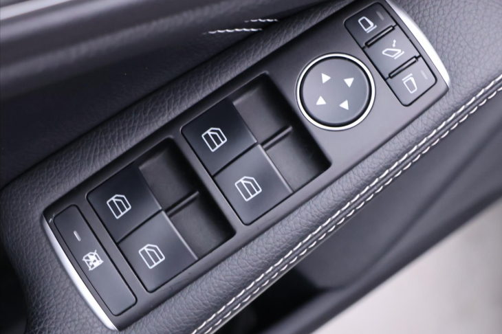 Mercedes-Benz CLA 2,0 250 155kW 4Matic Xenon