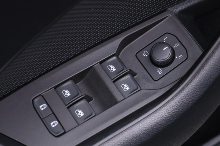 Škoda Octavia 2,0 TDI DSG Navi LED ACC DPH