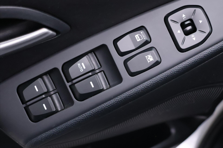 Hyundai ix35 1,6 GDI Business Navi Tažné