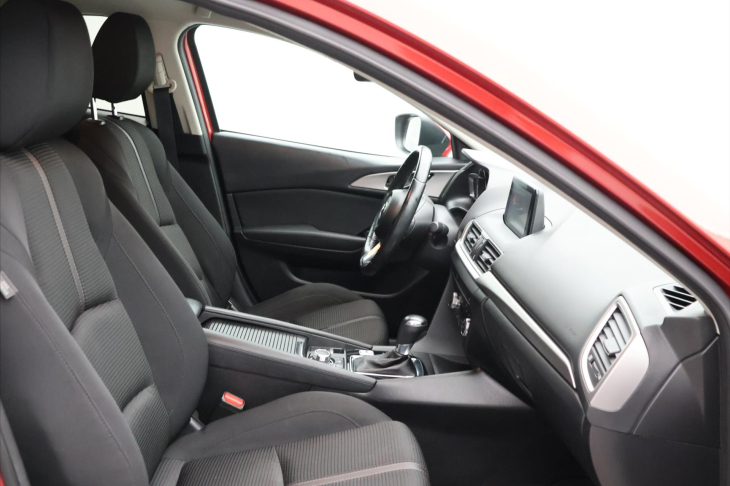 Mazda 3 2,0 G120 Automat Attraction