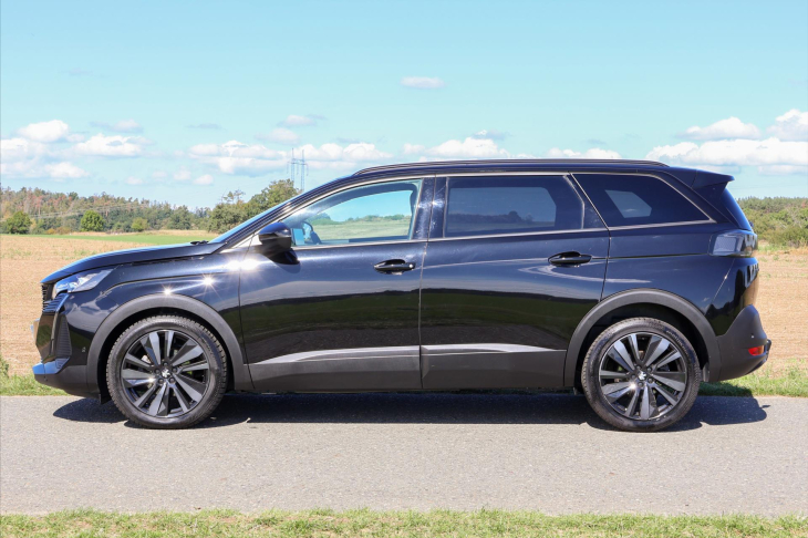 Peugeot 5008 1,5 HDI GT-line DPH 7-Míst